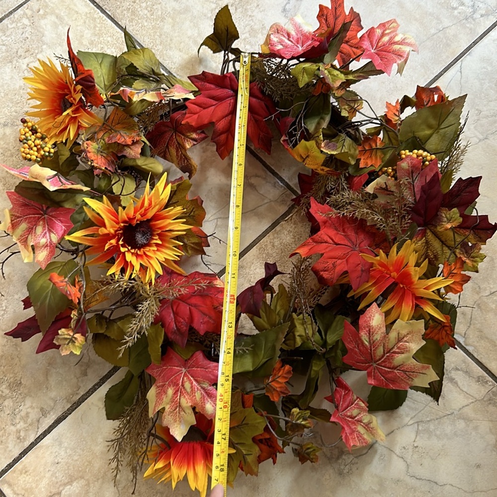 AUTUMN WREATH - Picture 4 of 4